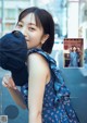 Ami Noujo 能條愛未, Young Jump 2021 No.43 (ヤングジャンプ 2021年43号) P6 No.e48d2b Image No. 9